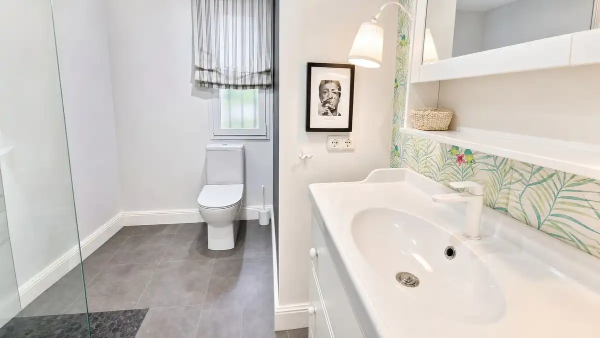 Planta baja en venta en Elviria