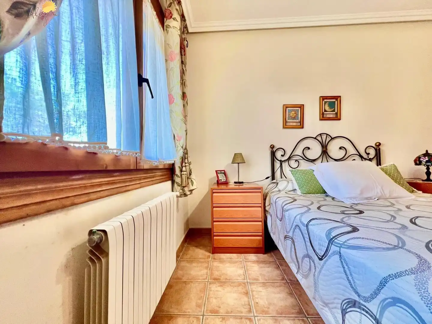 Dormitori de Casa o xalet en venda en Daya Vieja amb Aire condicionat, Calefacció i Jardí privat
