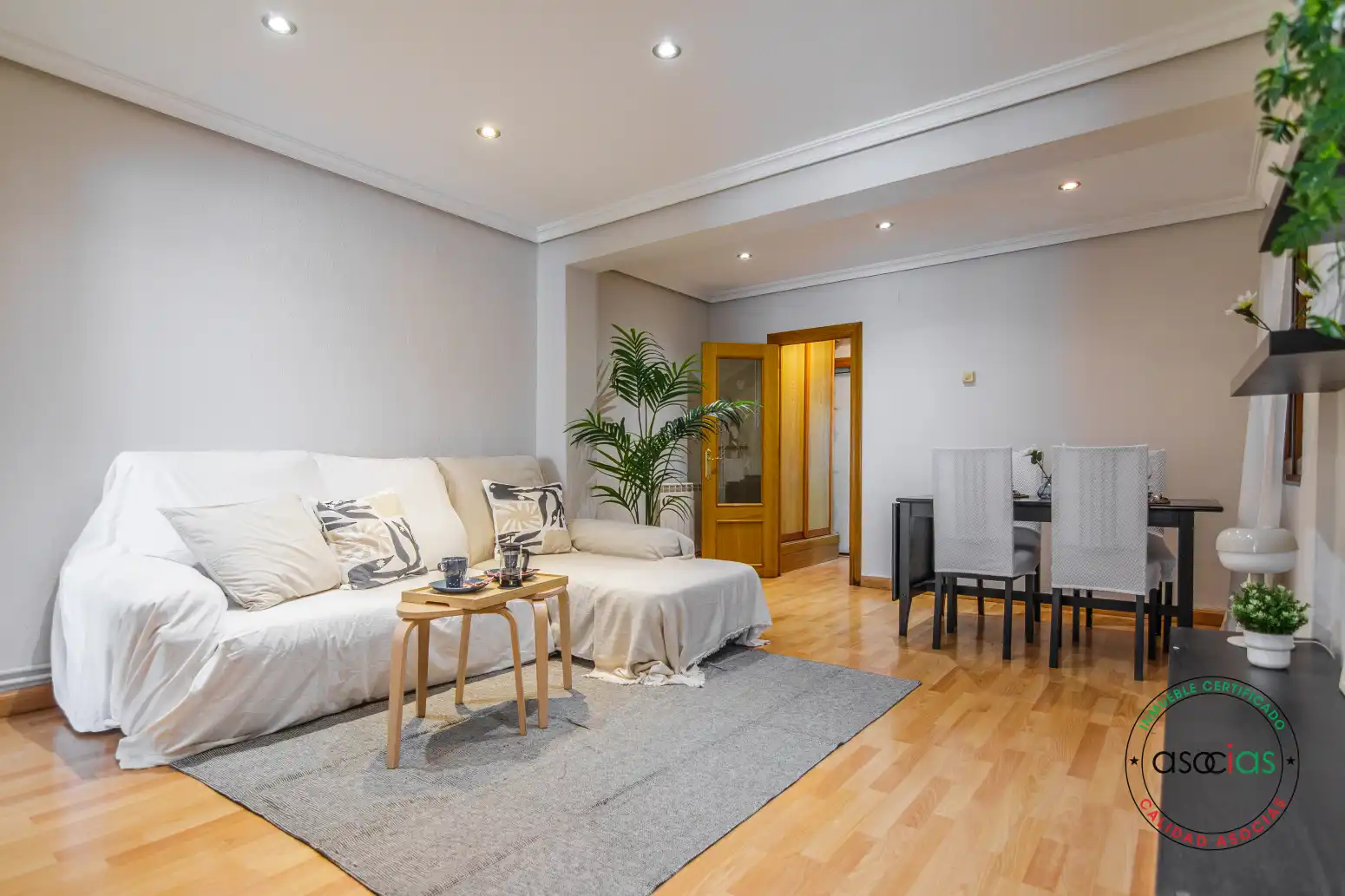 Sala d'estar de Pis en venda en Gijón  amb Calefacció i Parquet