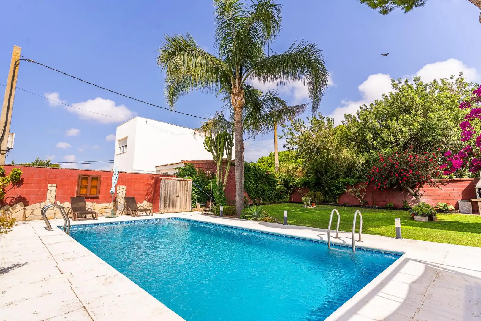 Piscina de Casa o chalet en venta en Chiclana de la Frontera con Jardín privado, Trastero y Piscina