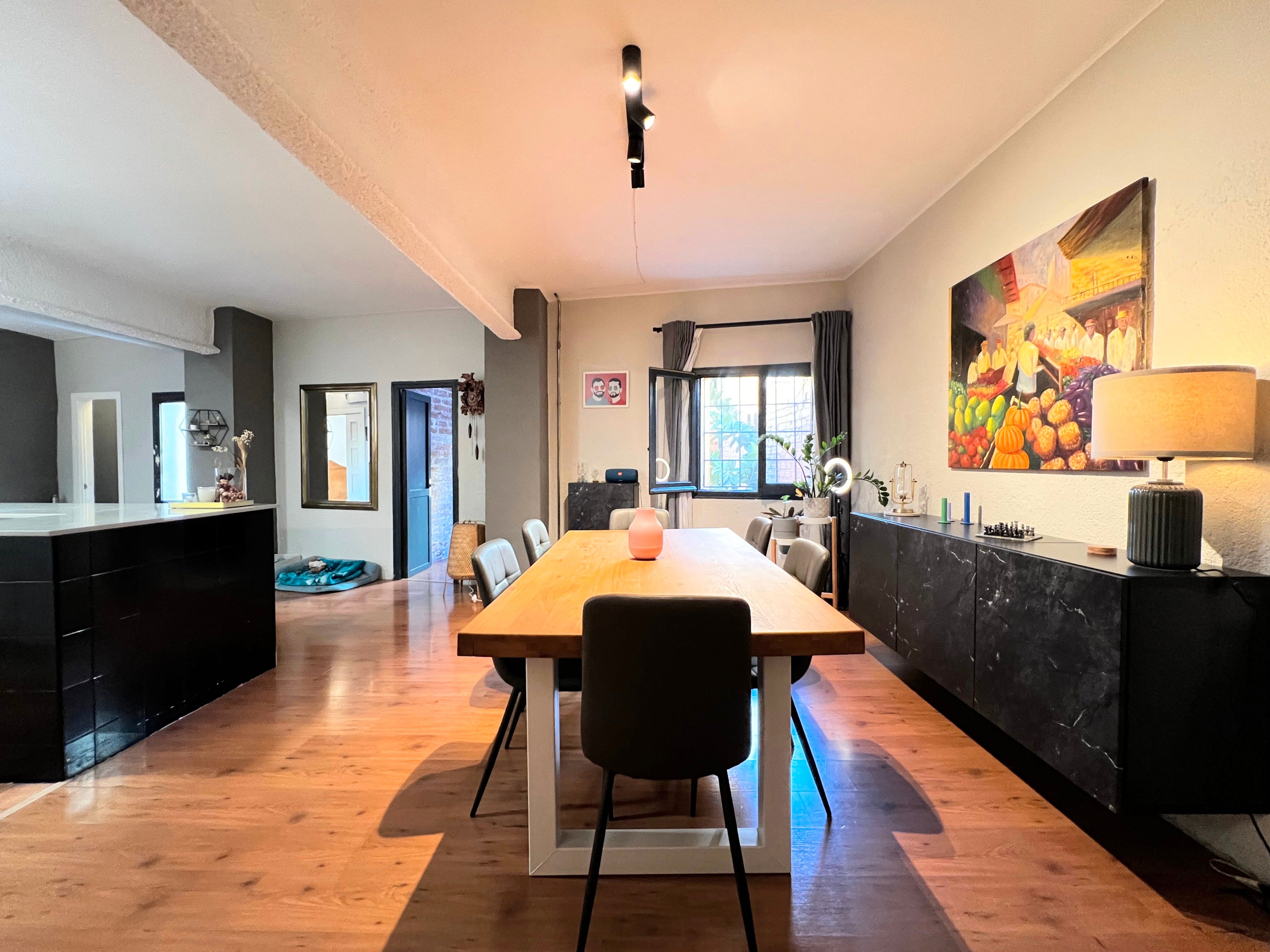 Menjador de Pis en venda en Santa Coloma de Gramenet amb Calefacció i Terrassa