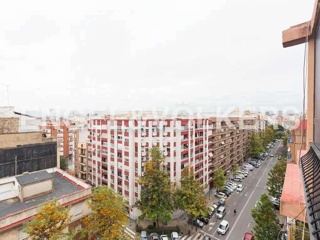 Vista exterior de Àtic de lloguer en Valencia amb Aire condicionat, Calefacció i Parquet