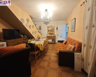 Sala d'estar de Casa o xalet en venda en Chiclana de la Frontera amb Jardí privat, Terrassa i Piscina comunitària