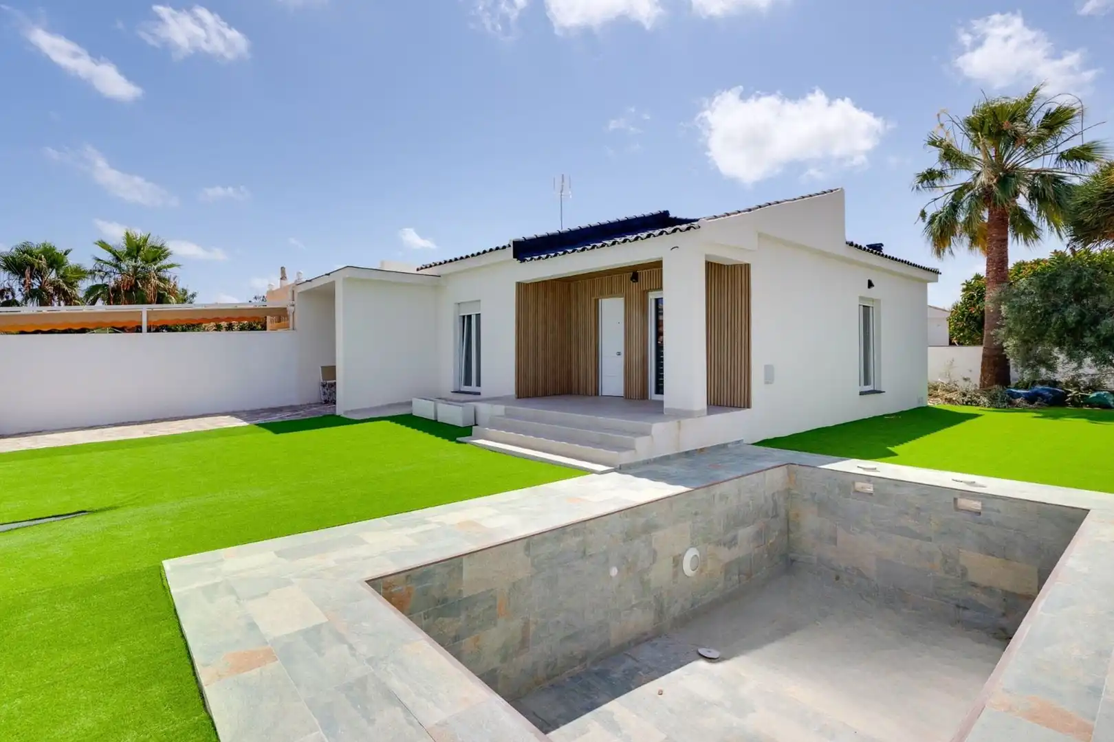 Vista exterior de Casa o chalet en venta en Torrevieja