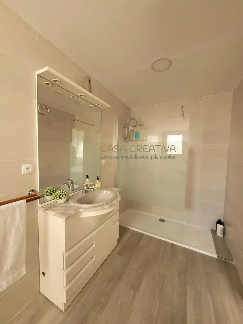 Badezimmer von Wohnung zum Verkauf in Valencia mit Klimaanlage, Heizung und Möbliert