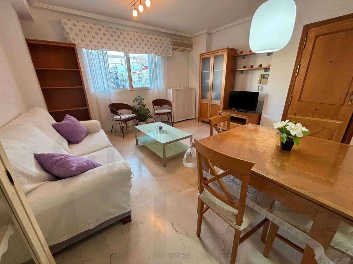 Sala d'estar de Apartament de lloguer en Cartagena amb Aire condicionat, Moblat i Forn