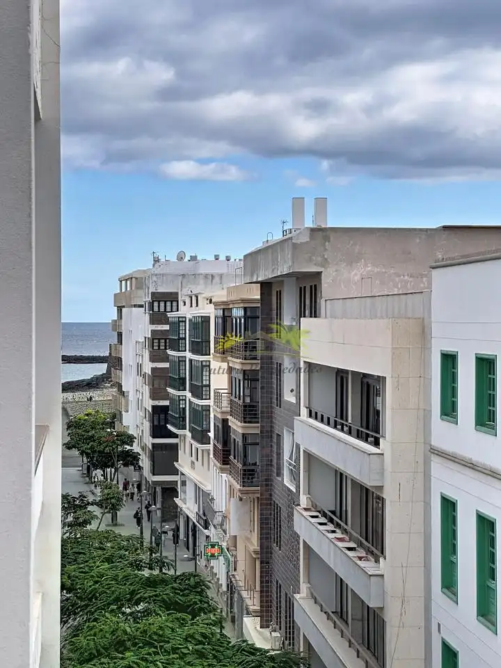 Vista exterior de Pis en venda en Arrecife