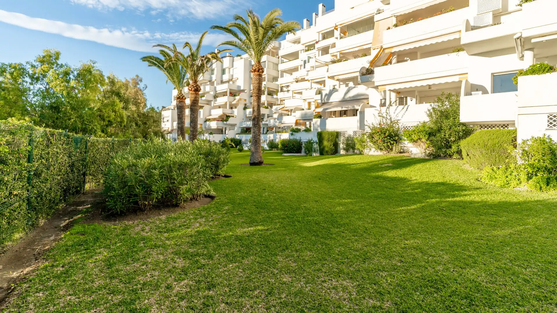 Garden of Apartments for sale in Marbella  with Air Conditioner, Terrace and Swimming Pool