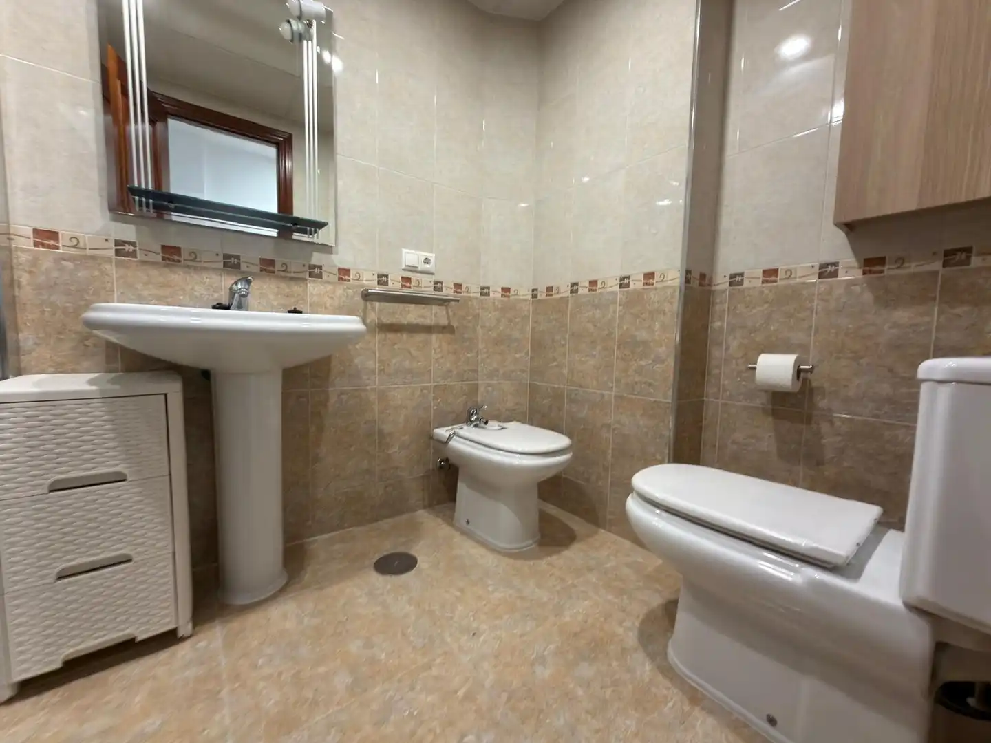 Bathroom of Flat for rent in Córdoba  with Air Conditioner, Heating and Furnished