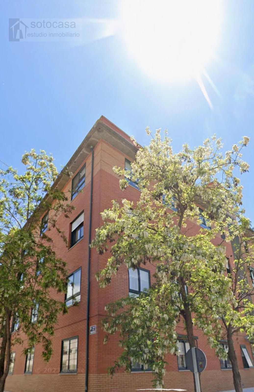 Vista exterior de Pis en venda en Valladolid Capital amb Aire condicionat, Calefacció i Piscina
