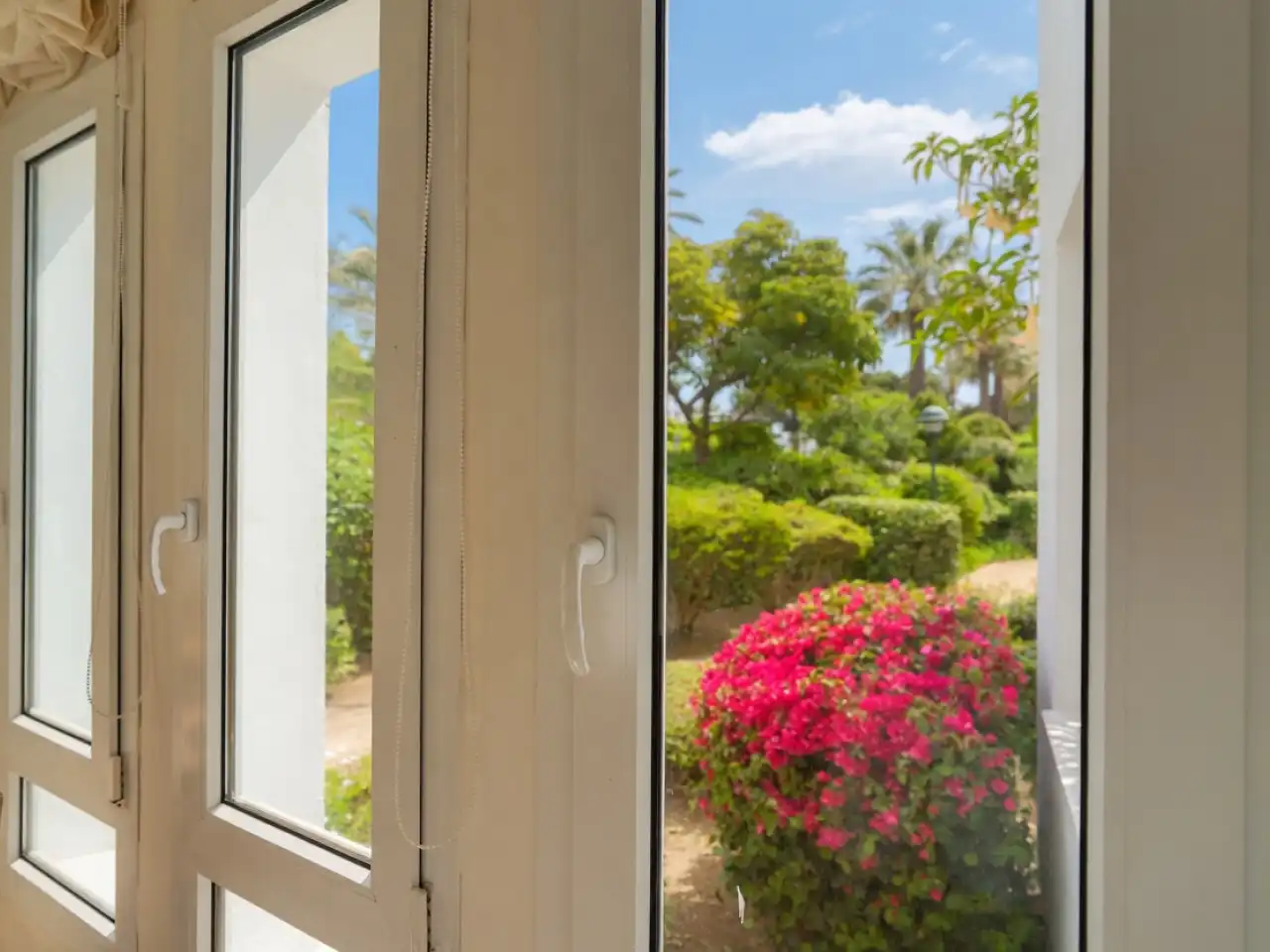 Jardín de Planta baja en venta en Marbella con Aire acondicionado, Calefacción y Jardín privado