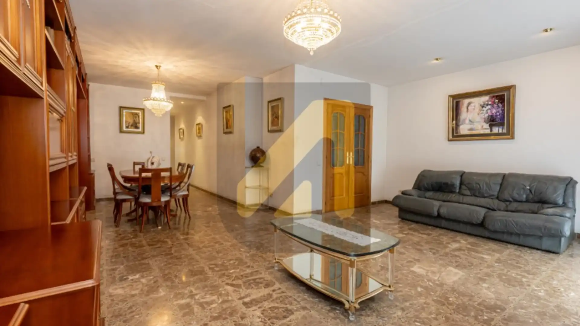 Living room of Apartments for sale in L'Hospitalet de Llobregat