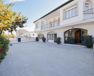 Exterior view of House or chalet for sale in Pinos Puente  with Air Conditioner, Heating and Private garden