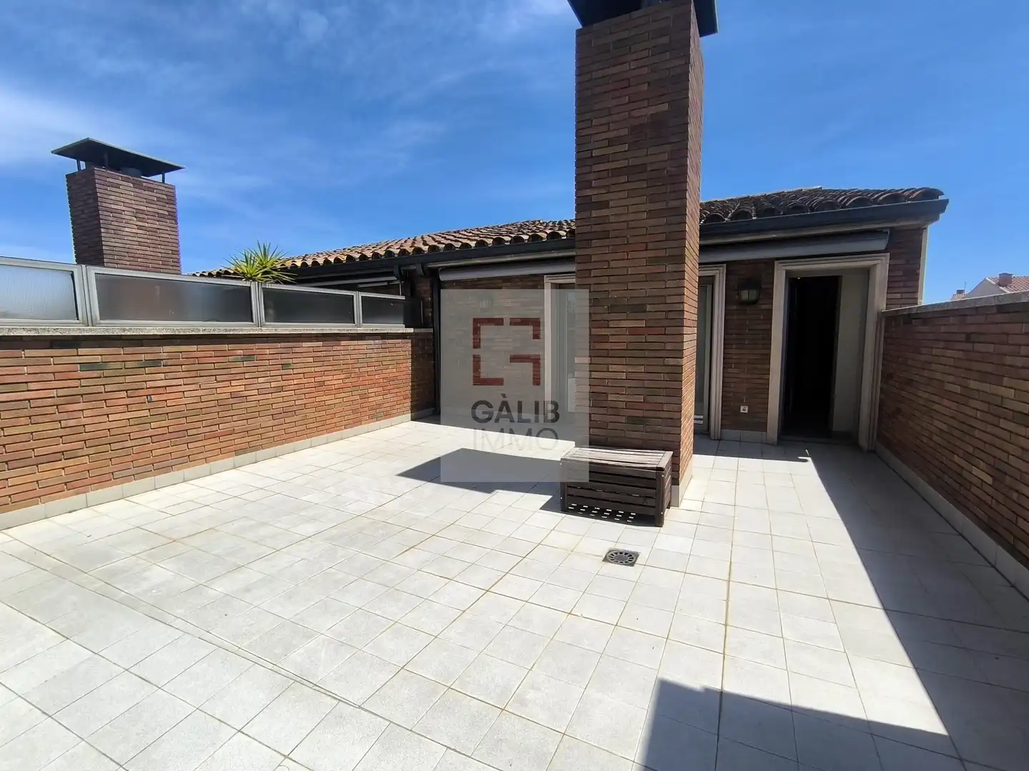 Duplex avec terrasse à vendre à Centre