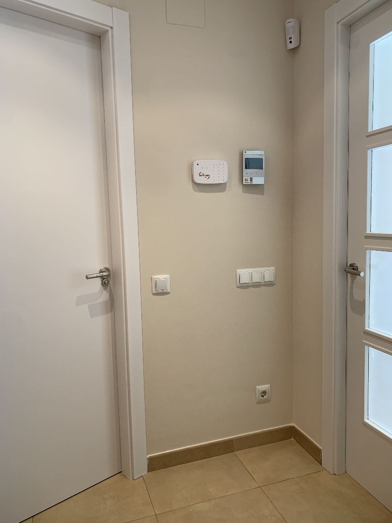 Duplex to rent in Sabadell  with Air Conditioner, Heating and Parquet flooring