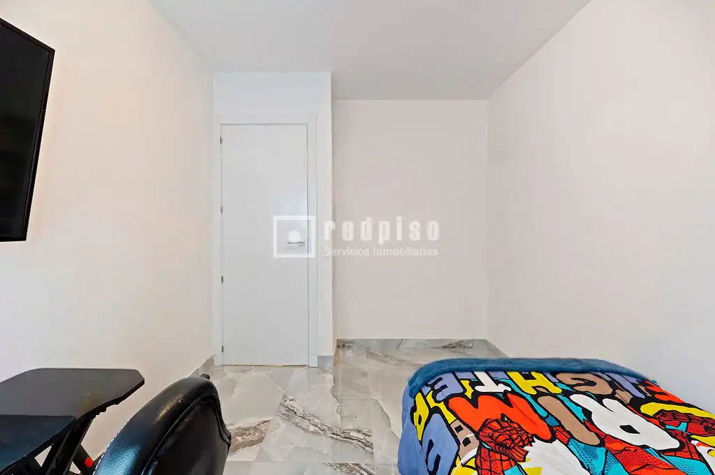 Habitación de Piso en venta en Madrid con Aire acondicionado
