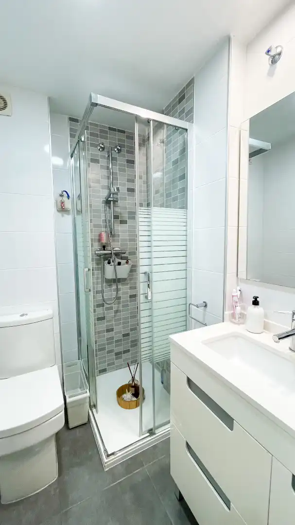 Baño de Planta baja en venta en Ripollet con Aire acondicionado, Calefacción y Terraza