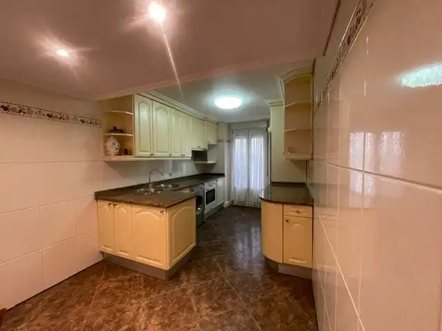 Cocina de Piso en venta en Getaria con Calefacción, Trastero y Amueblado
