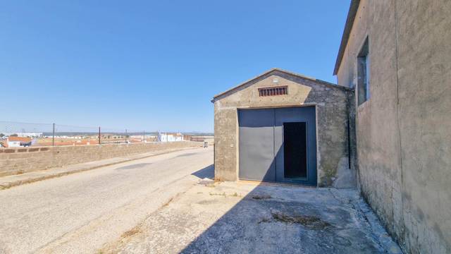 Local comercial en Venta en Calle B en Cheles