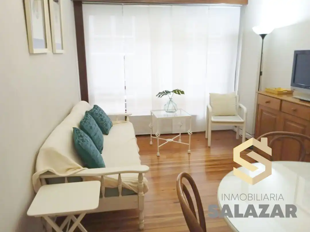 Sala de estar de Piso de alquiler en Bilbao  con Calefacción, Terraza y Microondas