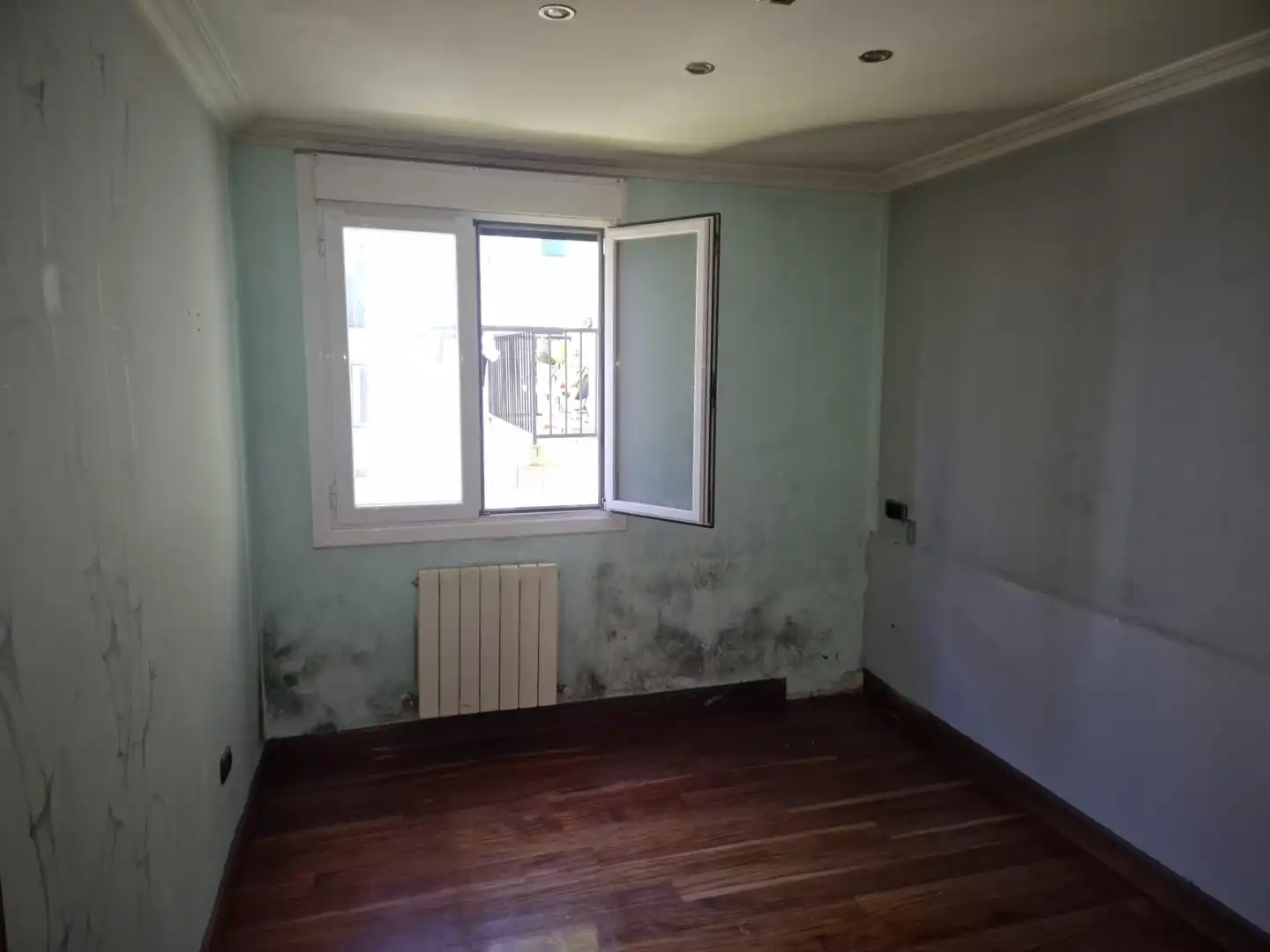 Habitación de Piso en venta en Legazpi con Balcón