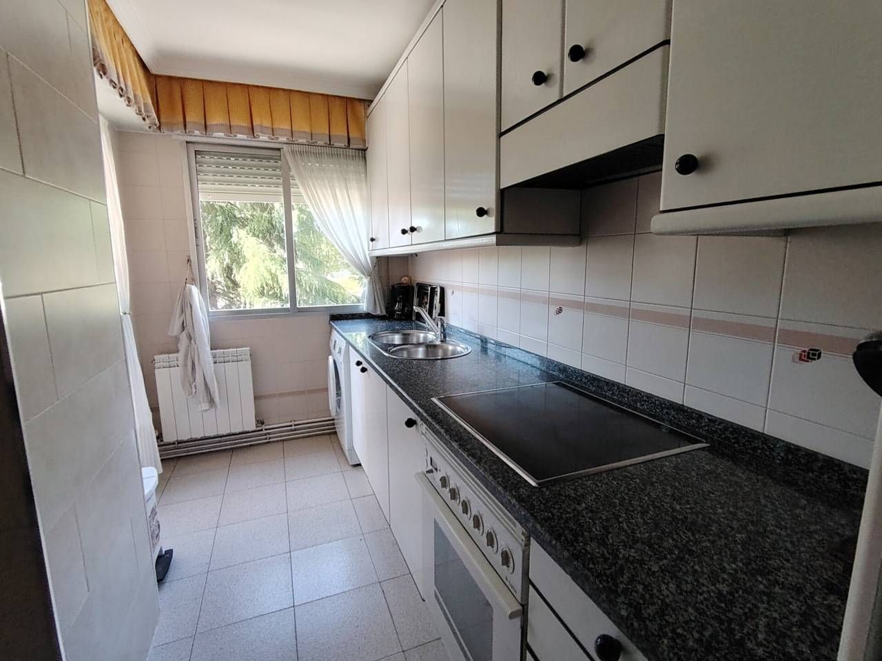 Kitchen of Flat for sale in Zamora Capital   with Heating, Parquet flooring and Storage room