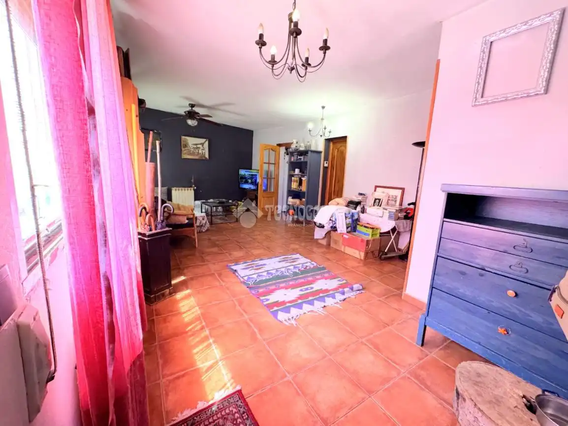 Sala de estar de Casa adosada en venta en Torrelaguna