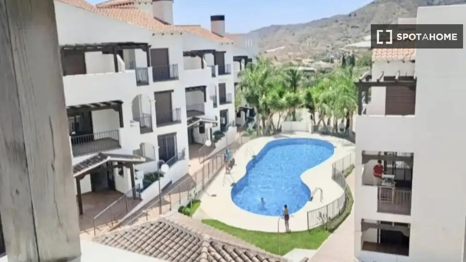 Vista exterior de Apartamento para compartir en Ítrabo con Aire acondicionado, Terraza y Amueblado
