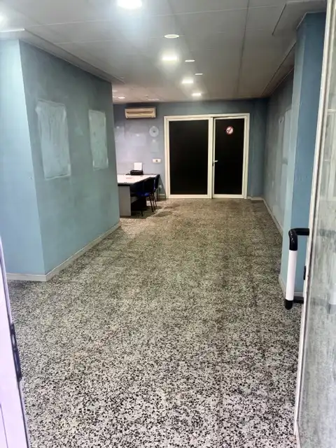 Local comercial en venda a Carrer del Montseny 21ac, imagen 3