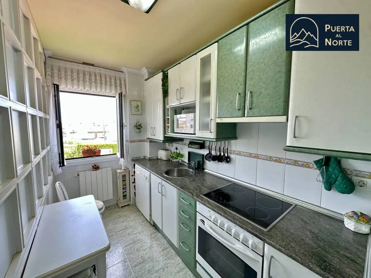 Cocina de Piso en venta en Suances con Calefacción, Amueblado y Balcón
