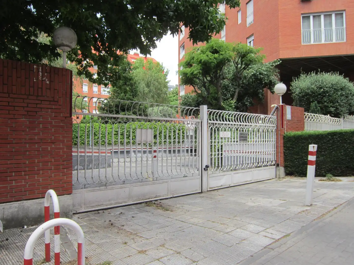 Garage for rent in Calle del Concejal Benito Martín Lozano, 10, Acacias