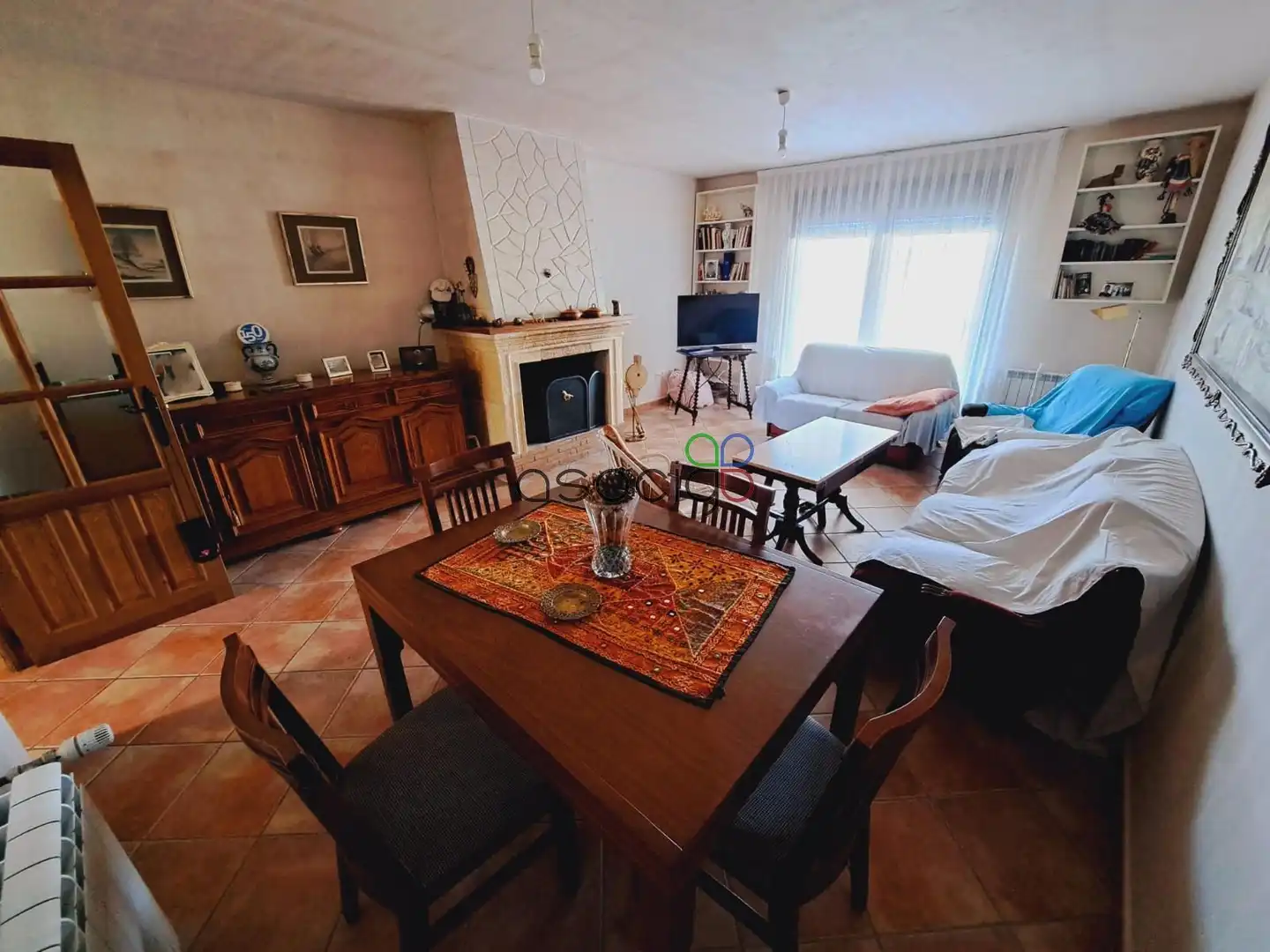 Sala de estar de Casa o chalet en venta en Solanillos del Extremo con Calefacción, Trastero y Piscina