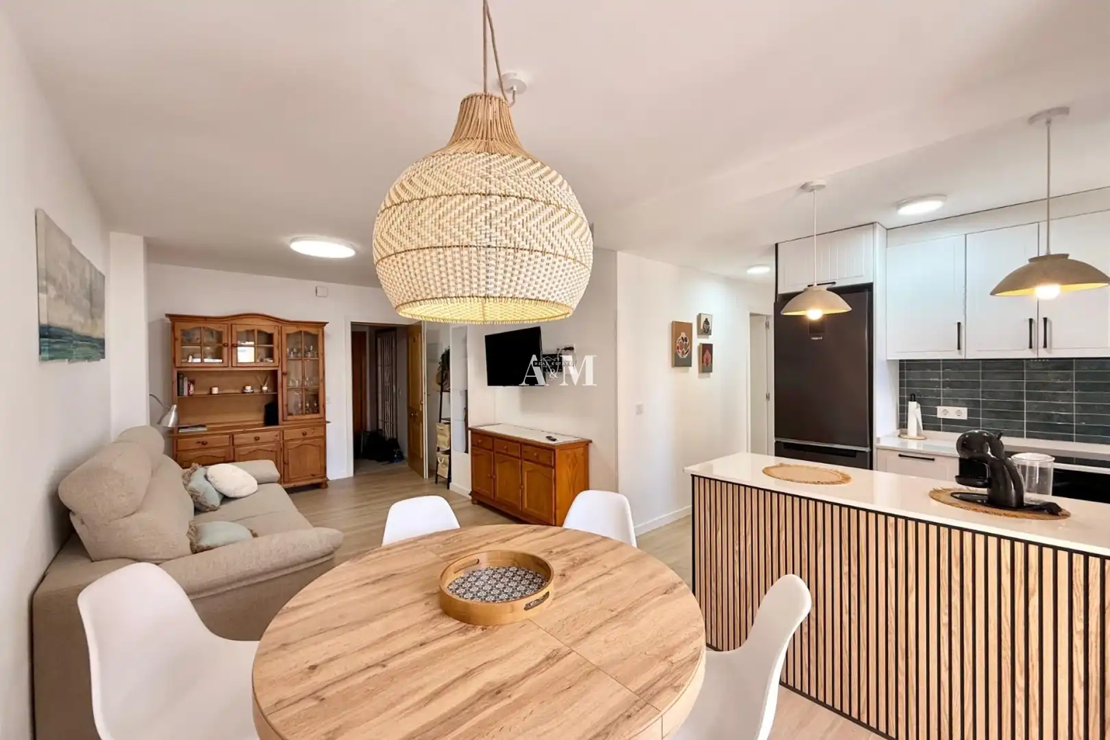 Menjador de Apartament de lloguer en Torrevieja amb Aire condicionat, Calefacció i Parquet