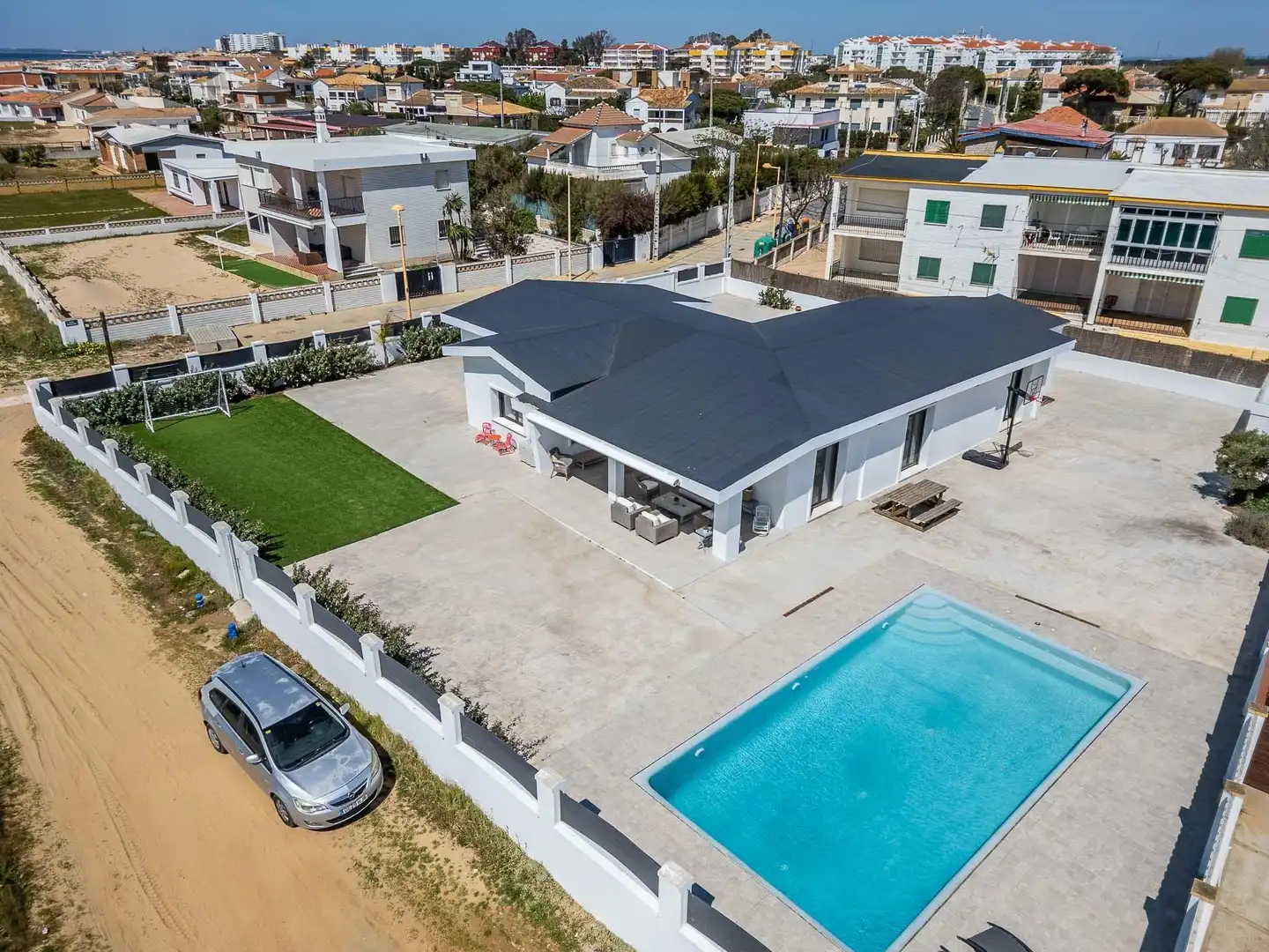 Vista exterior de Casa o chalet en venta en Punta Umbría con Aire acondicionado, Calefacción y Jardín privado