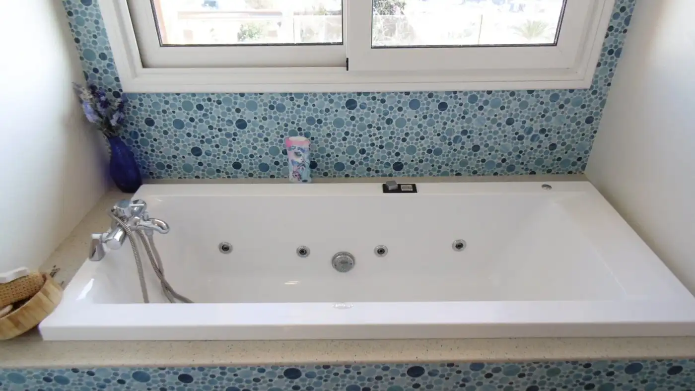 Baño de Finca rústica en venta en Palamós con Calefacción, Jardín privado y Terraza