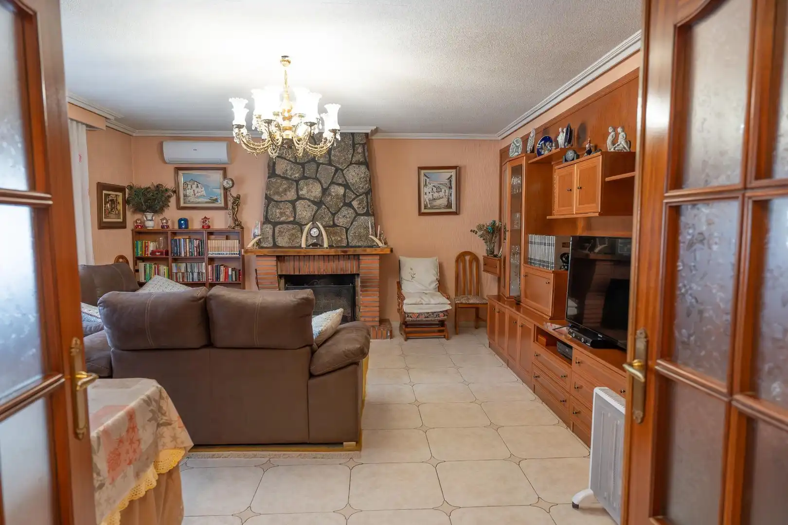 Sala d'estar de Finca rústica en venda en Carranque amb Aire condicionat, Calefacció i Jardí privat