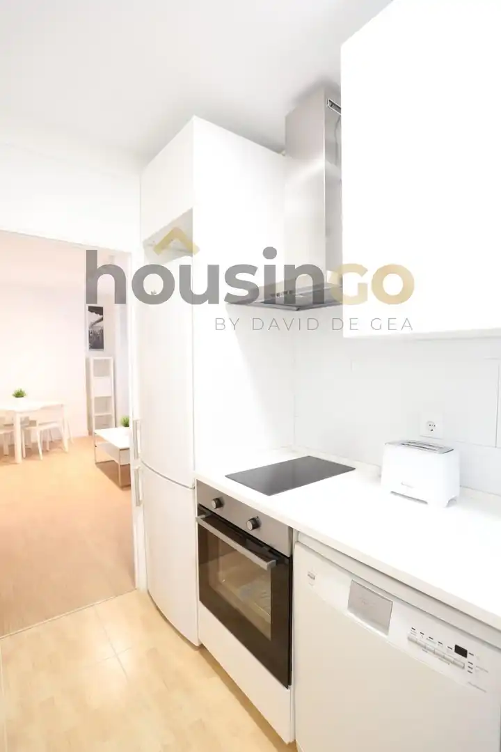 Cocina de Piso de alquiler en Madrid con Calefacción, Terraza y Amueblado