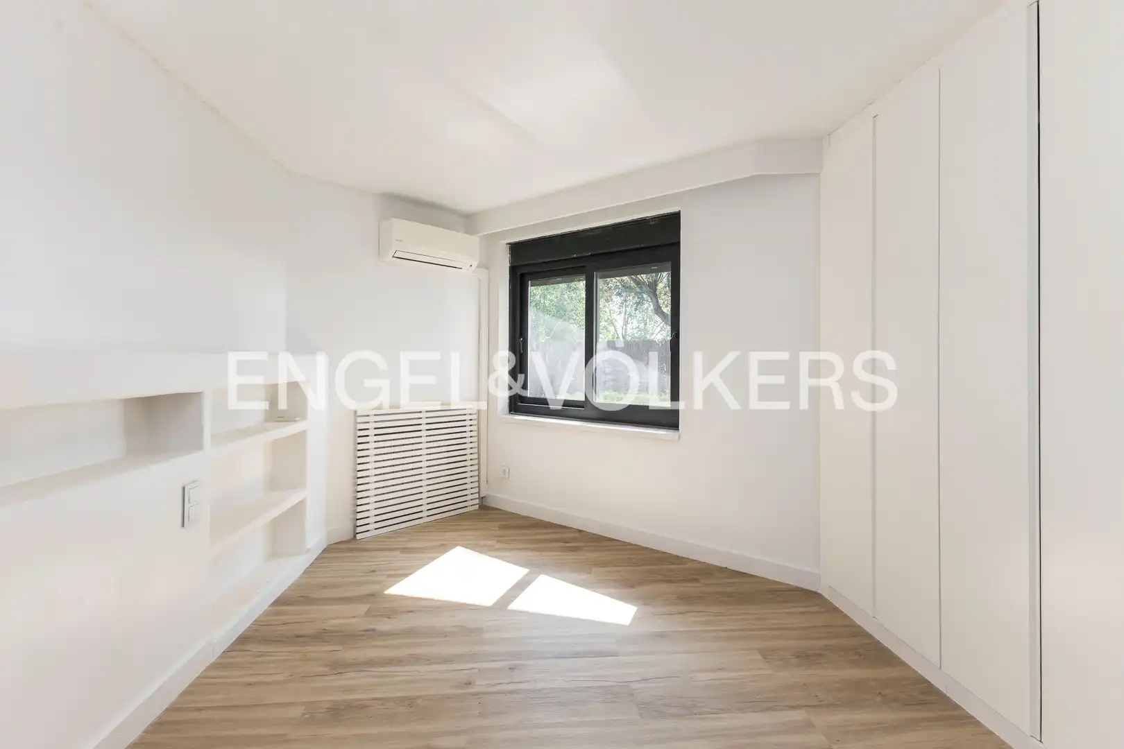 Bedroom of Houses for rent in Ciudalcampo  with Air Conditioner, Heating and Private garden