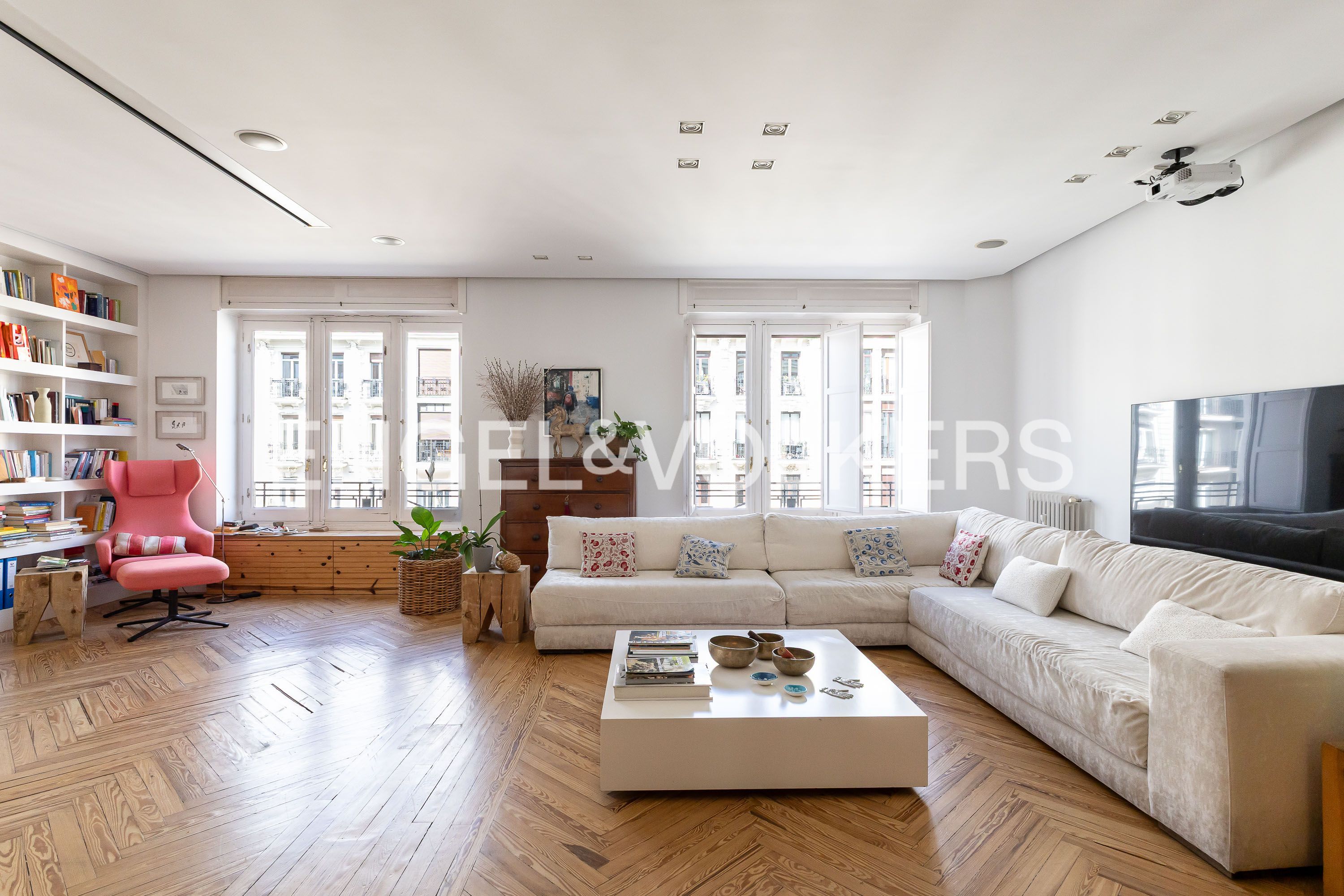 Wohnzimmer von Wohnung zur Miete in  Madrid Capital mit Klimaanlage, Heizung und Parkett