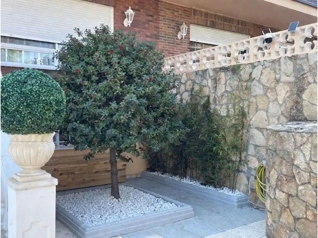 Terrassa de Casa adosada en venda en Cuarte de Huerva amb Aire condicionat, Jardí privat i Piscina