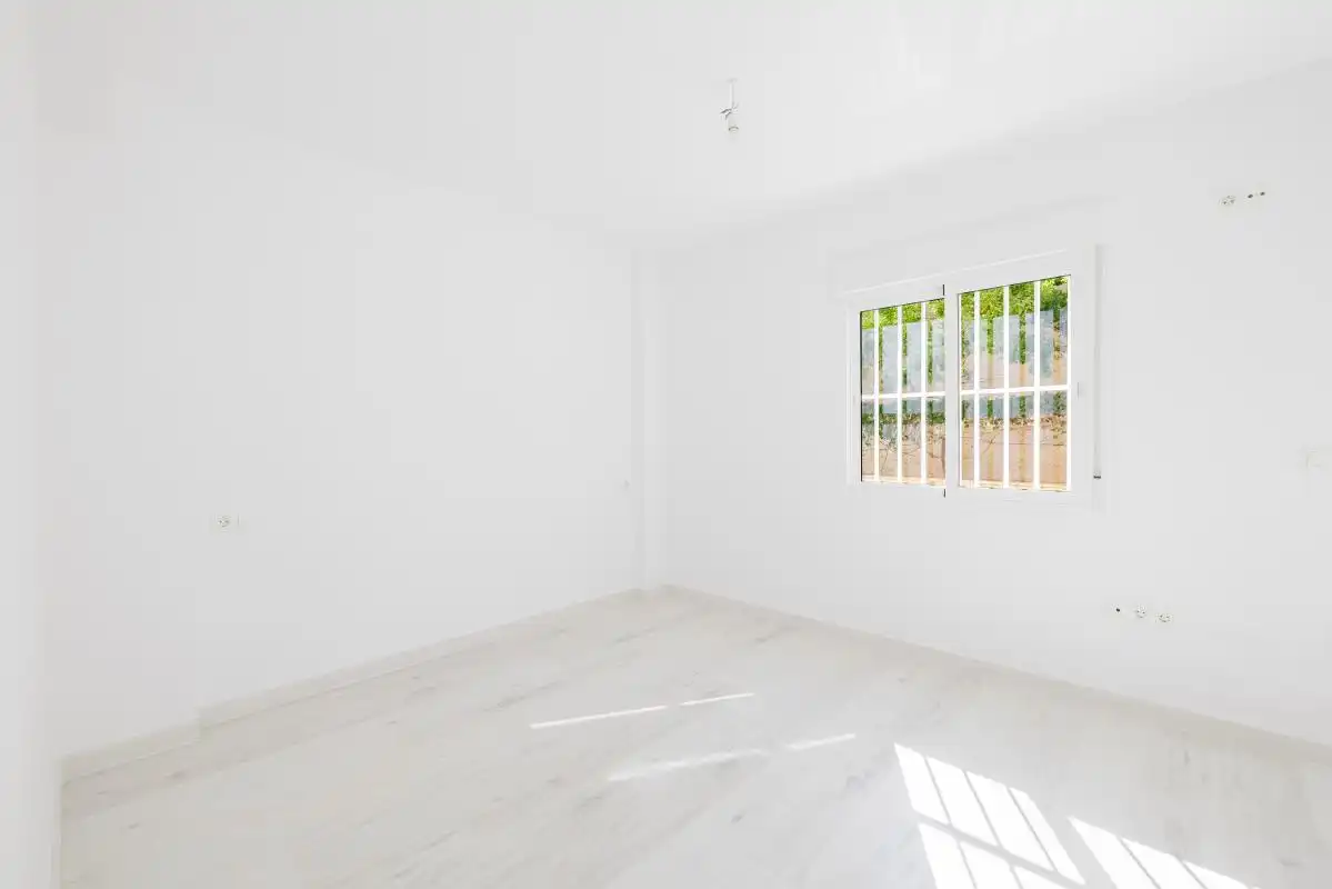 Habitación de Planta baja en venta en Málaga con Aire acondicionado y Calefacción