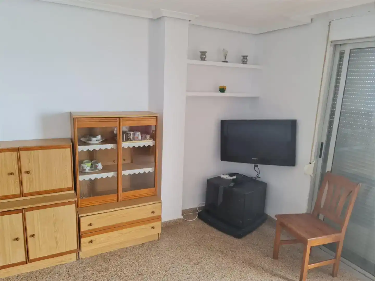 Sala de estar de Piso en venta en Chella con Jardín privado, Trastero y Piscina