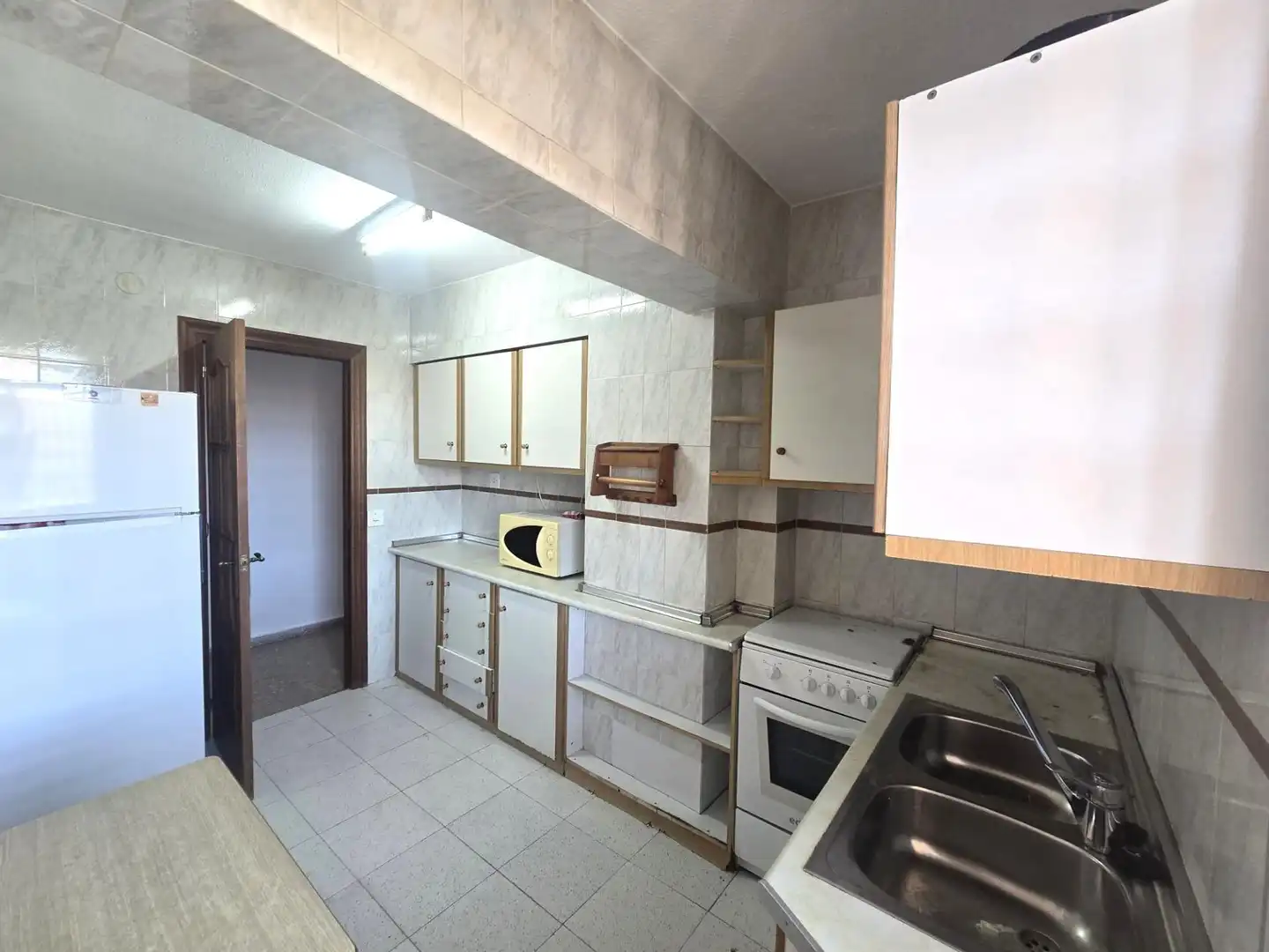 Cocina de Apartamento en venta en Torrevieja con Jardín privado, Terraza y Amueblado