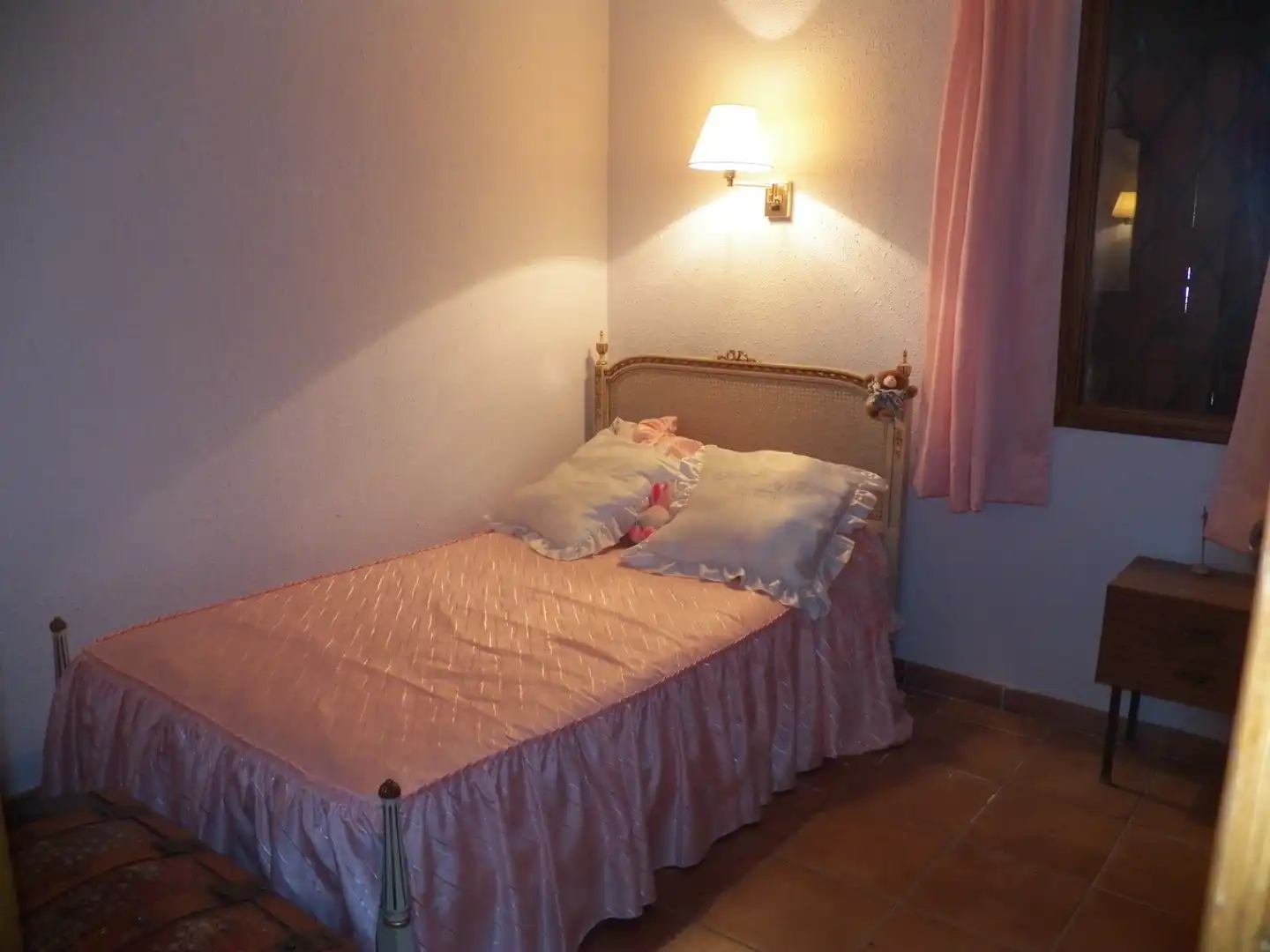 Bedroom of Detached homes for sale in Miraflores de la Sierra  with Private garden and Swimming Pool