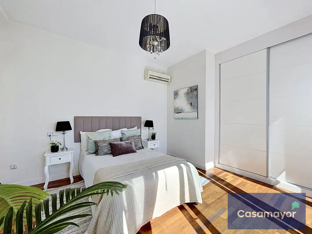 Dormitori de Casa o xalet en venda en Alicante / Alacant amb Aire condicionat, Calefacció i Jardí privat
