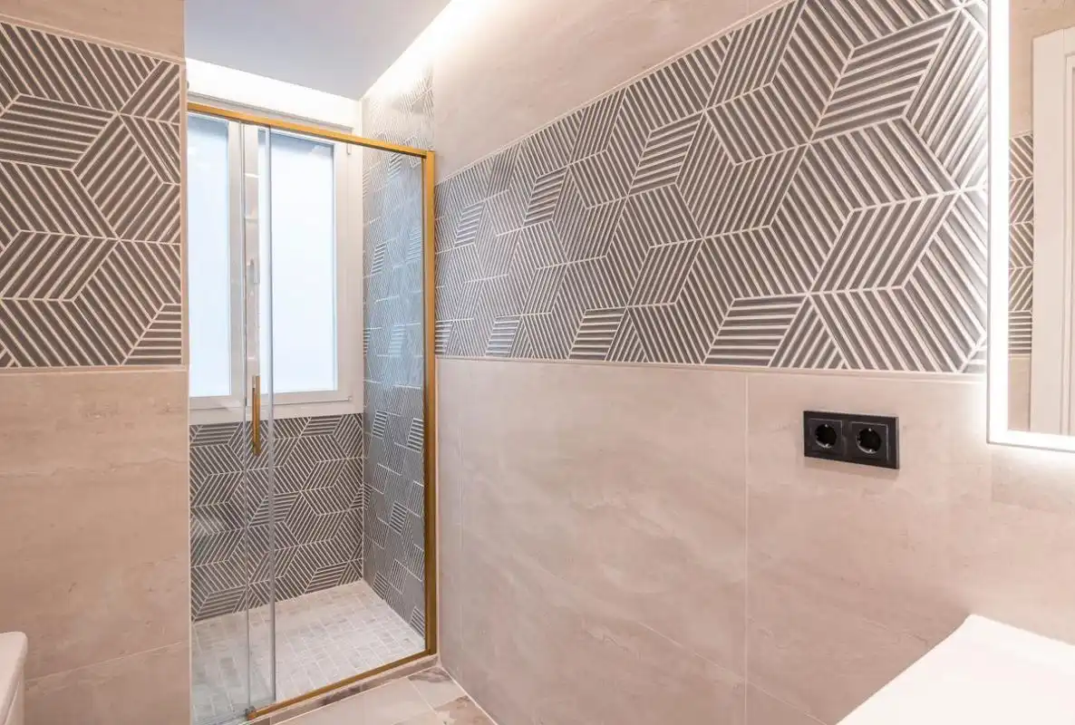 Flat with lift for sale in C. de Guzmán el Bueno, imagen 54
