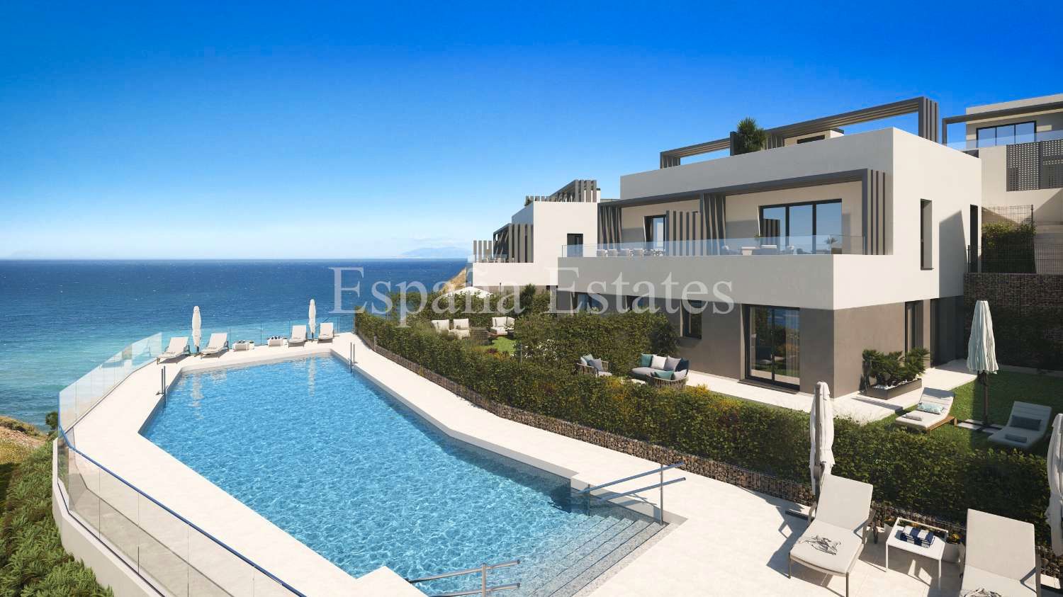 Exterior view of Single-family semi-detached for sale in Vélez-Málaga  with Air Conditioner, Heating and Terrace