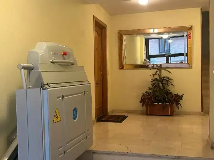 Wohnung zur Miete in  Madrid Capital mit Klimaanlage und Balkon