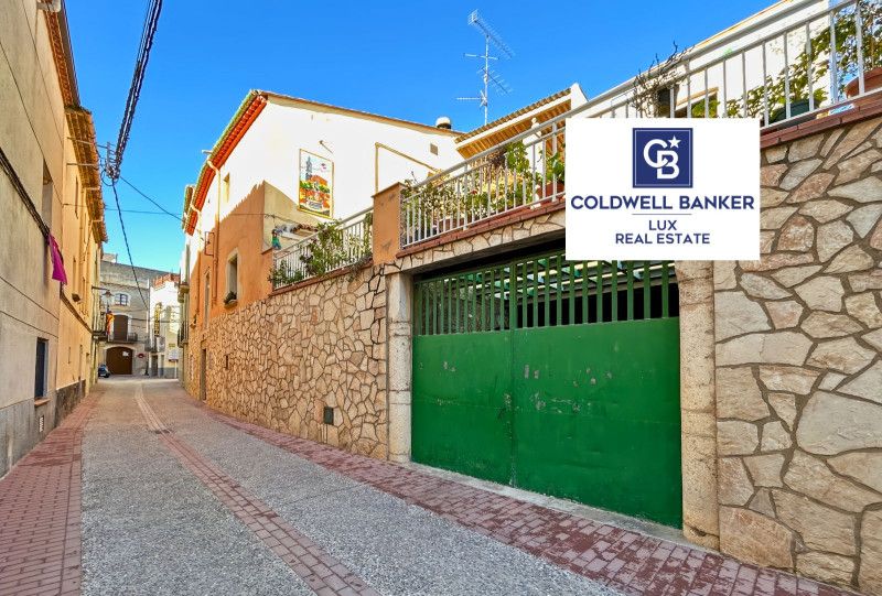 Exterior view of House or chalet for sale in Borrassà  with Air Conditioner, Heating and Terrace