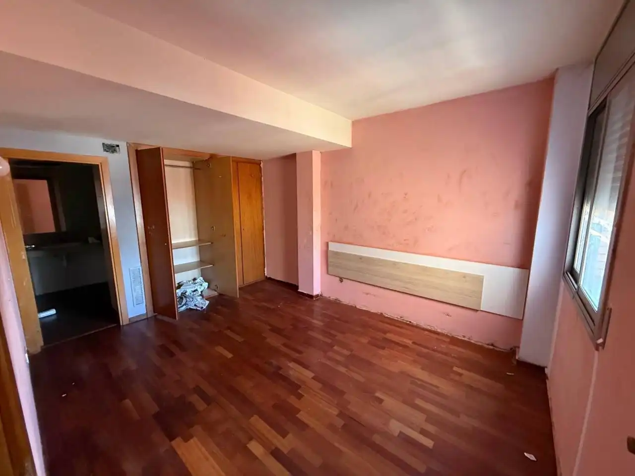 Bedroom of Flat for sale in Terrassa  with Air Conditioner, Parquet flooring and Terrace